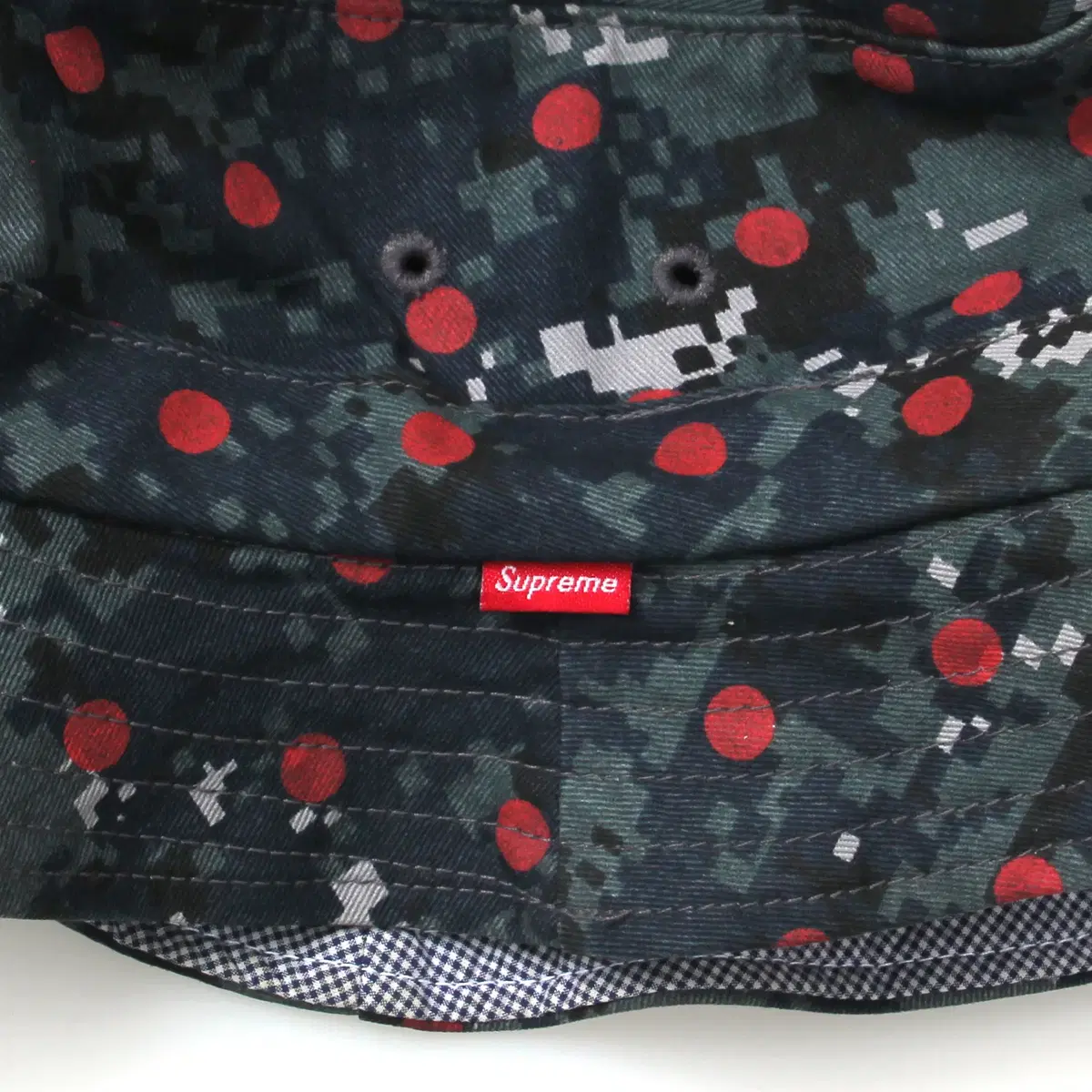 Supreme x Comme des Garcons