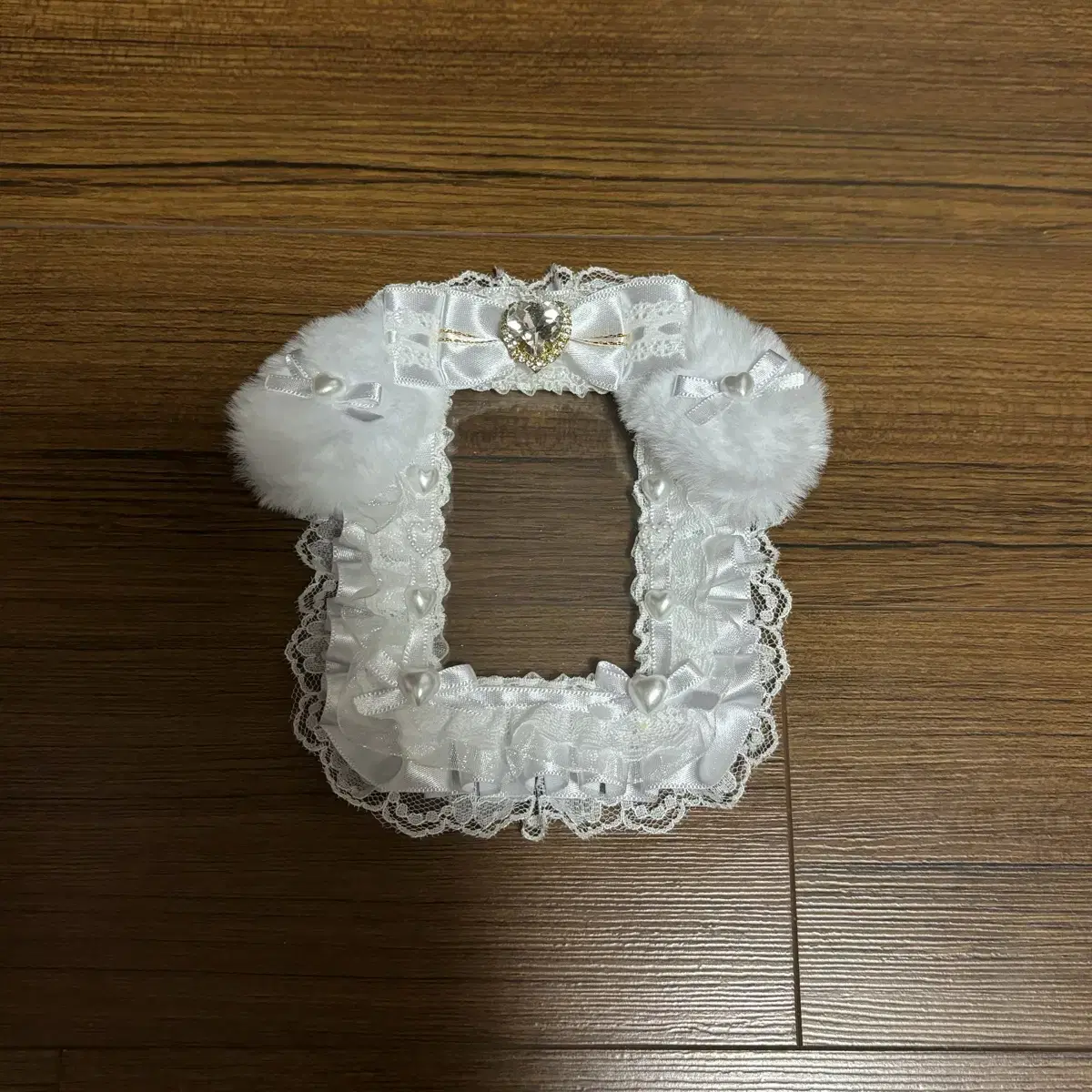 White puppy ribbon lace topknot toploader kard Case