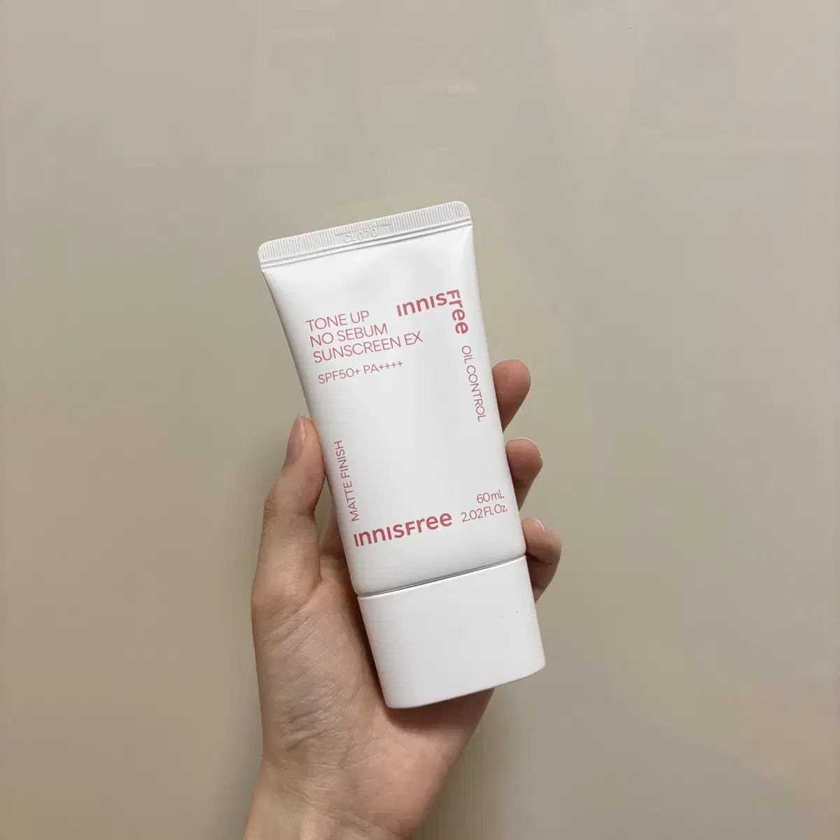 이니스프리 톤업 노세범 선스크림 60ml