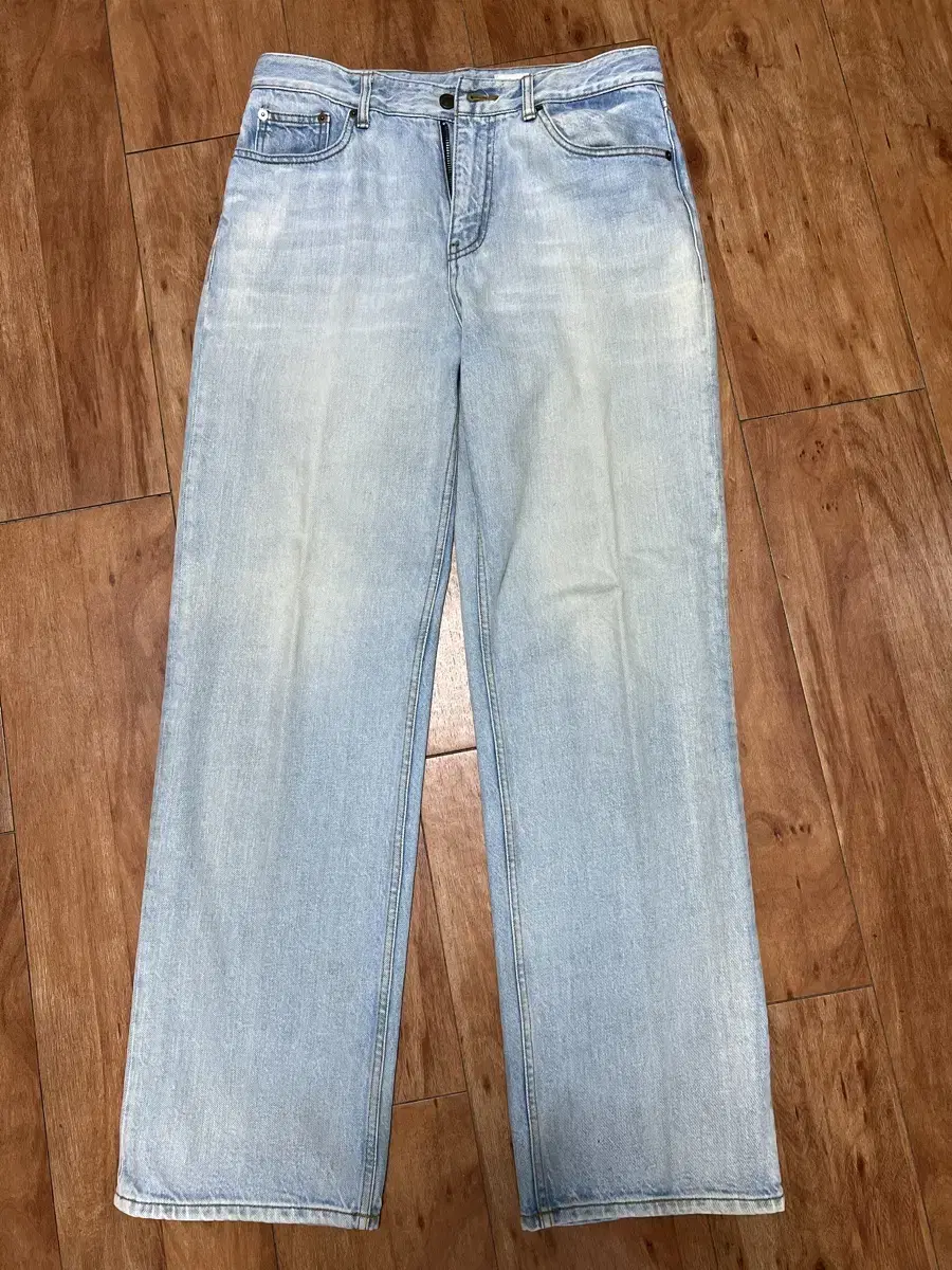 Modine Jeans Light Blue