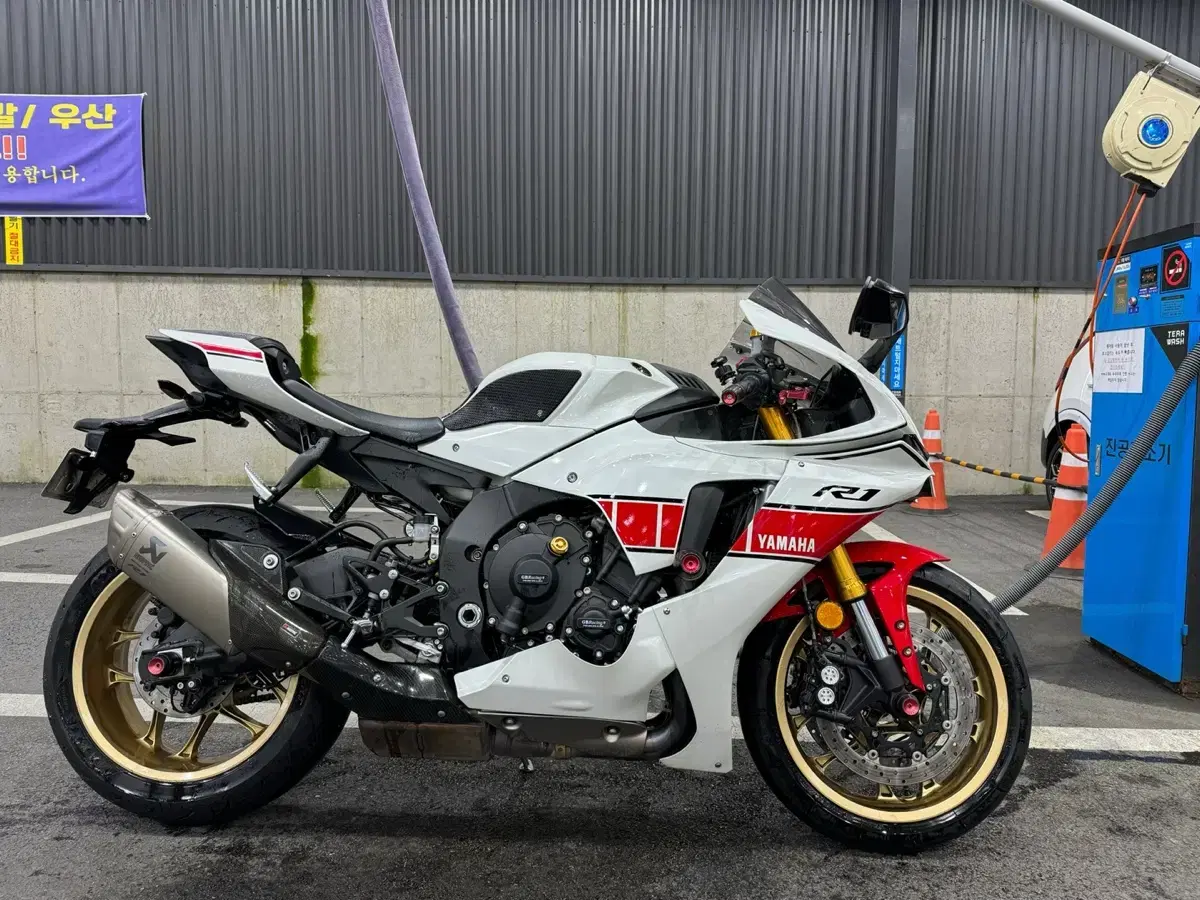 야마하 yzf-r1 60th 22년식 60주년컬러