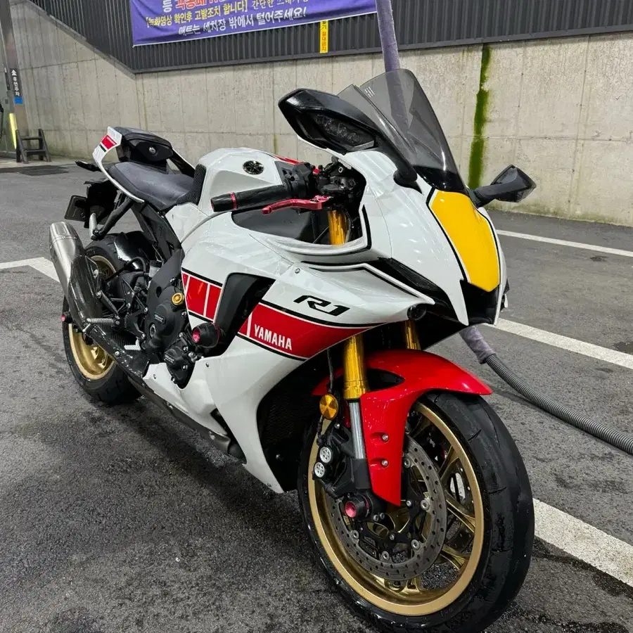 야마하 yzf-r1 60th 22년식 60주년컬러