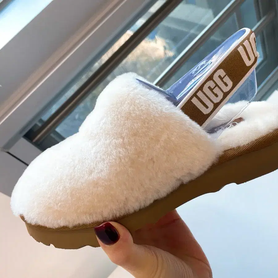 UGG 어그 키즈 슬리퍼