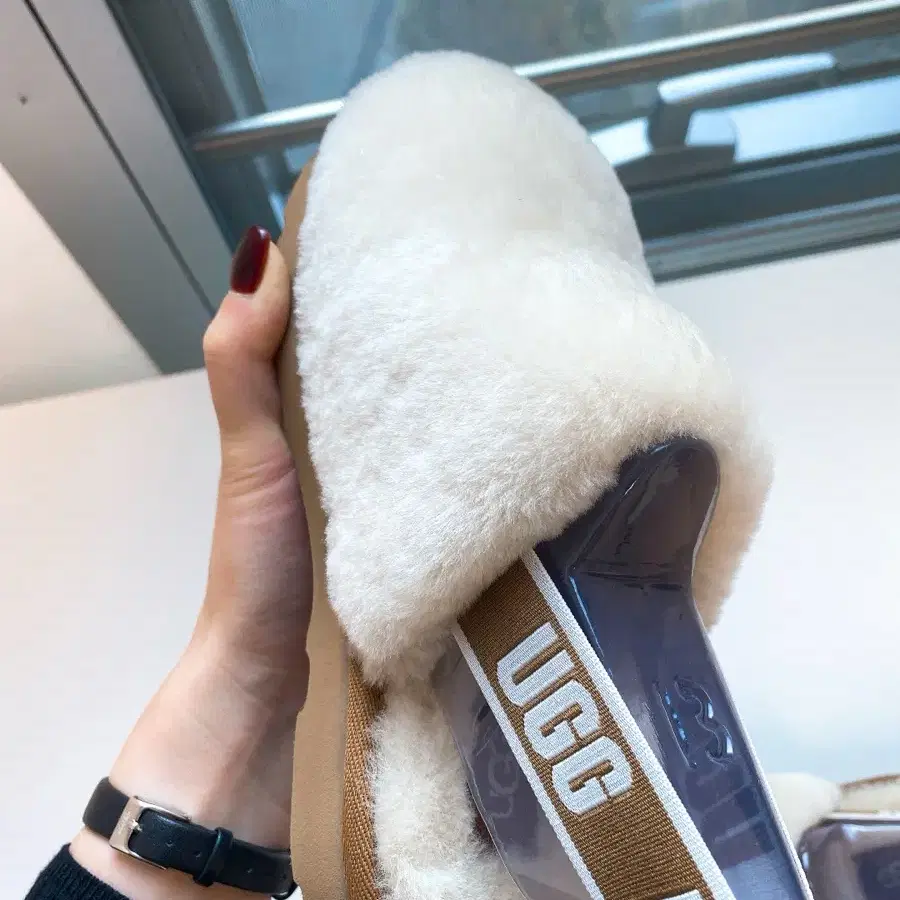 UGG 어그 키즈 슬리퍼