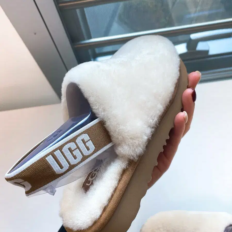 UGG 어그 키즈 슬리퍼