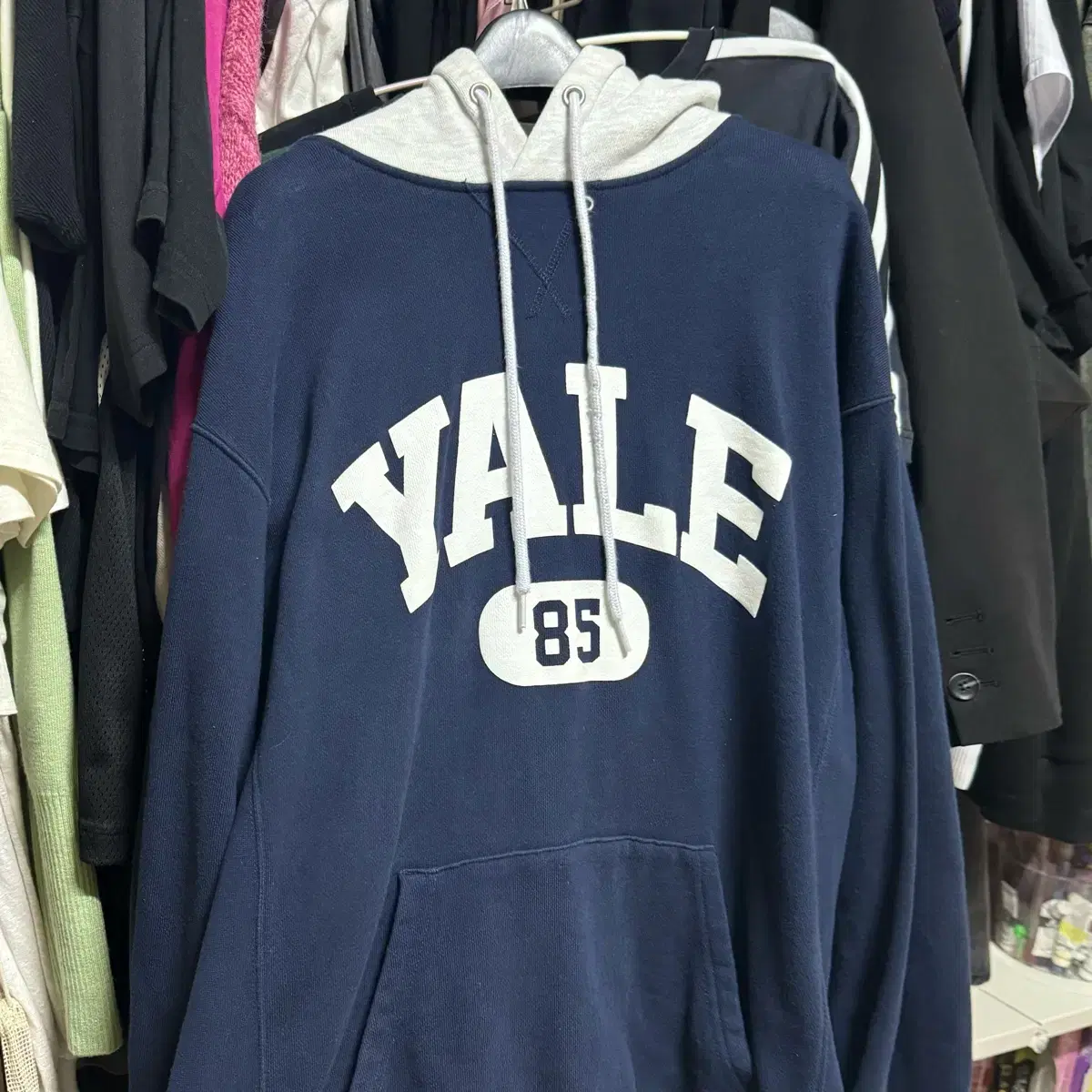 YALE 후드티