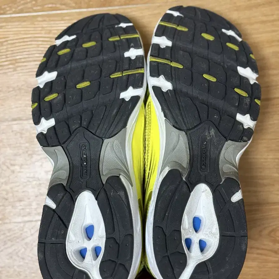 뉴발란스 530 Yellow