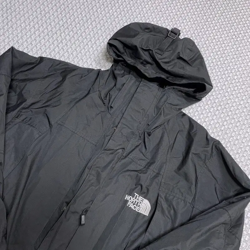 M THE NORTH FACE The North Face Mountain Jacket