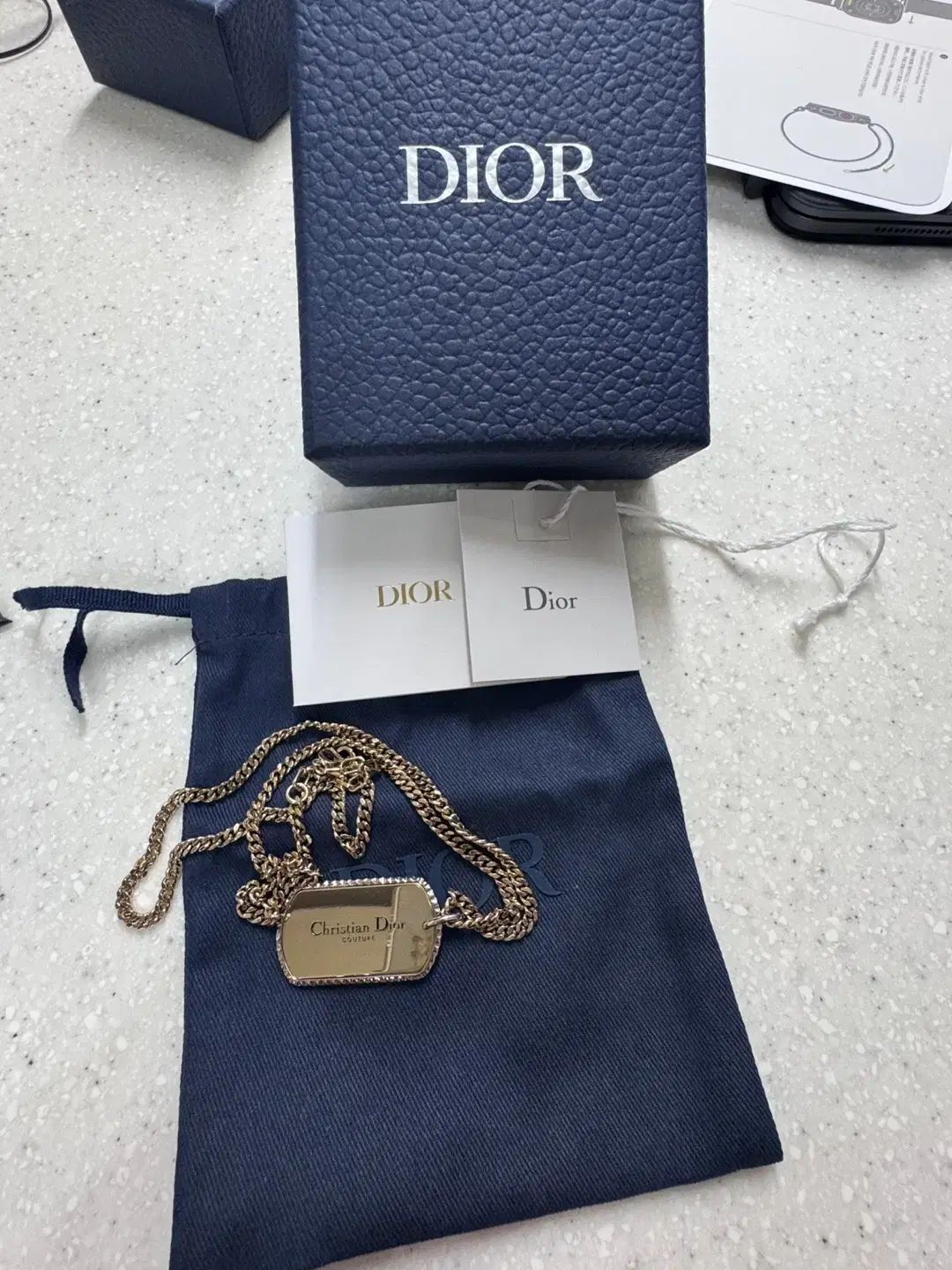 디올 DIOR Couture 플레이트 펜던트 목걸이 판매합니다