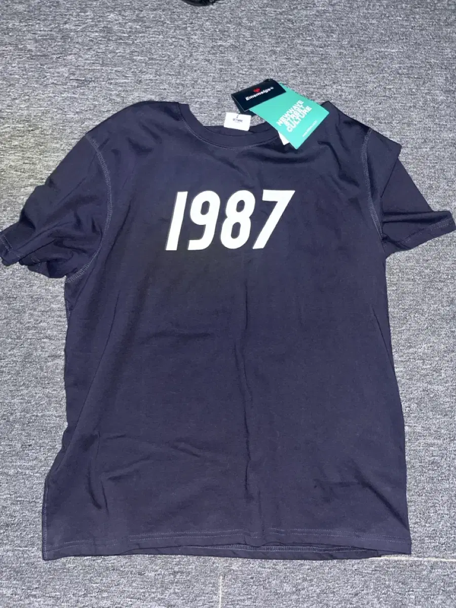 87 mm T-shirt M