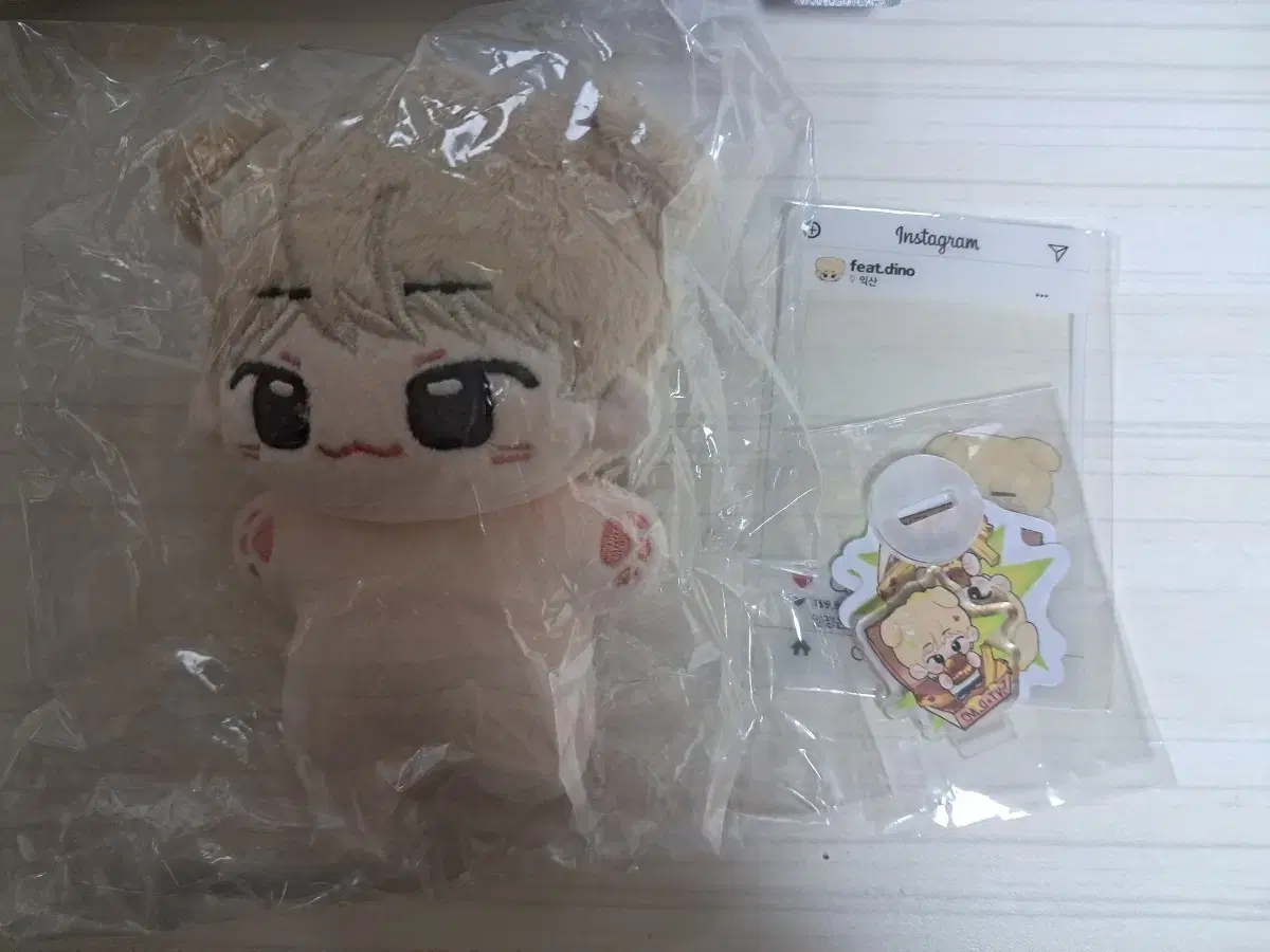 seventeen dino 10cm doll doggy chan wts