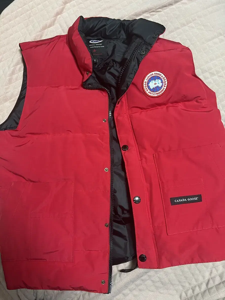 Canada Goose JacketPadding sells