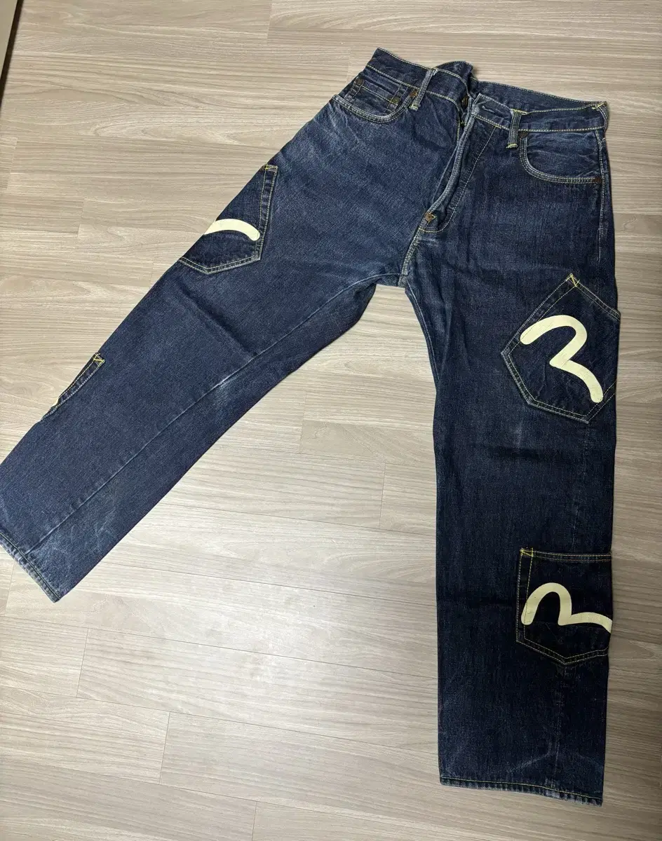 32 Evisu Multipocket