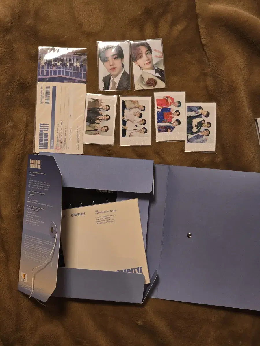 Seventeen Complete DVD (photocard)