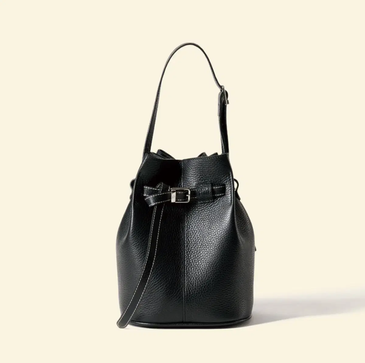 Maki Artist Phoebia Bucket Bag Black