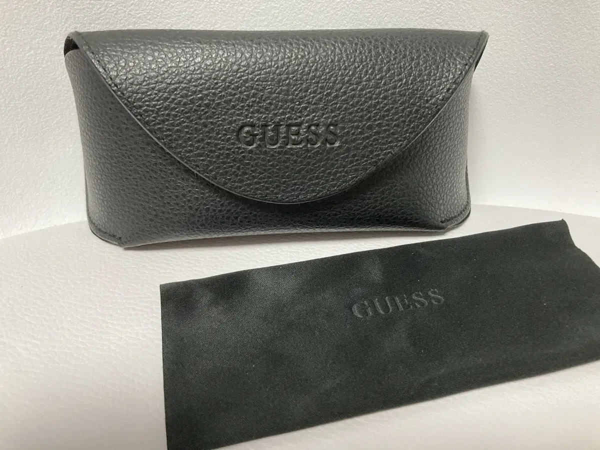 [새상품] guess 게스 선글라스 케이스