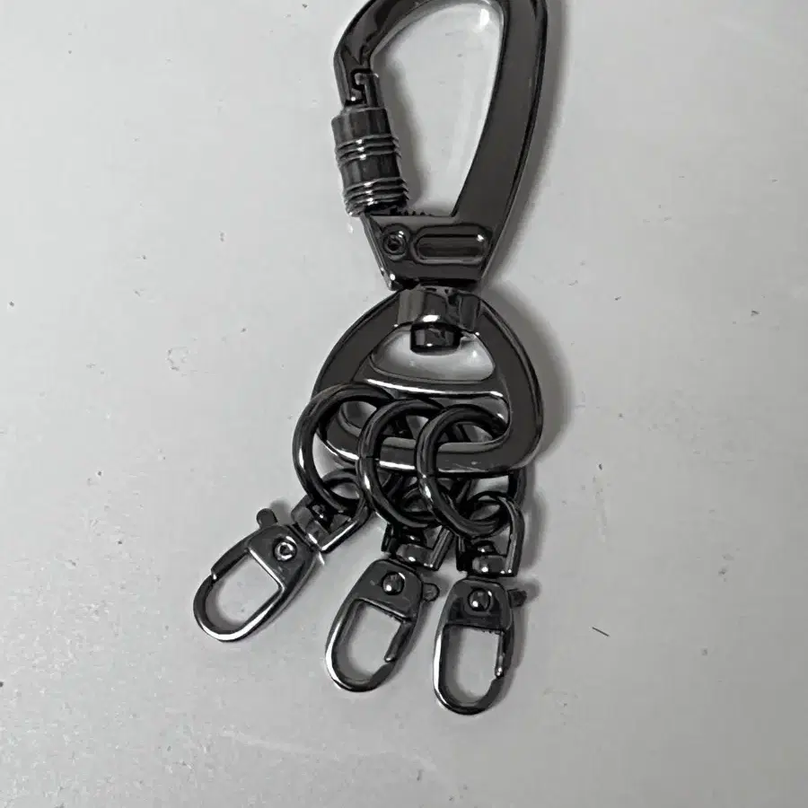 스칼렛또블랙 키체인 Karabiner glossy keychain