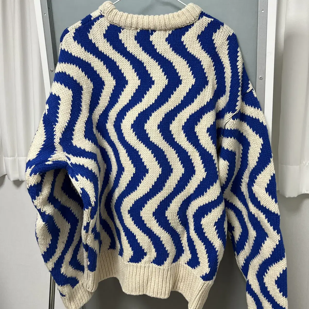 [M] STU Wave Line Jacquard Sweater Blue