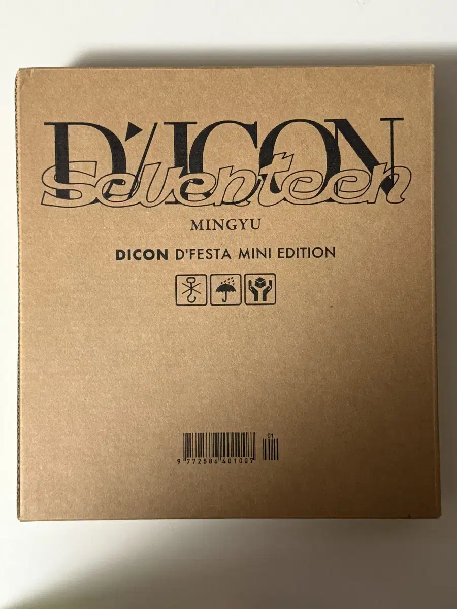 Seventeen mingyu wts the deikon.