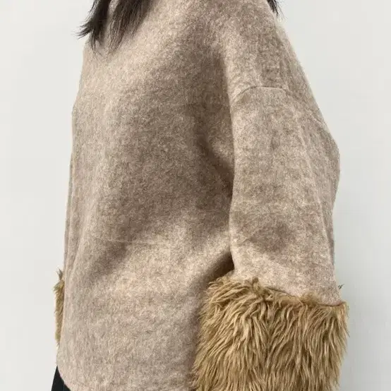 Ozoc fur design knit top