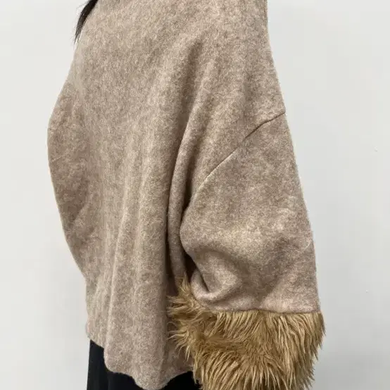 Ozoc fur design knit top