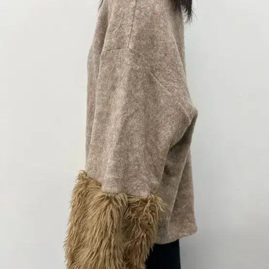 Ozoc fur design knit top