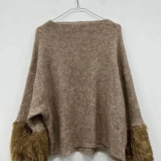 Ozoc fur design knit top