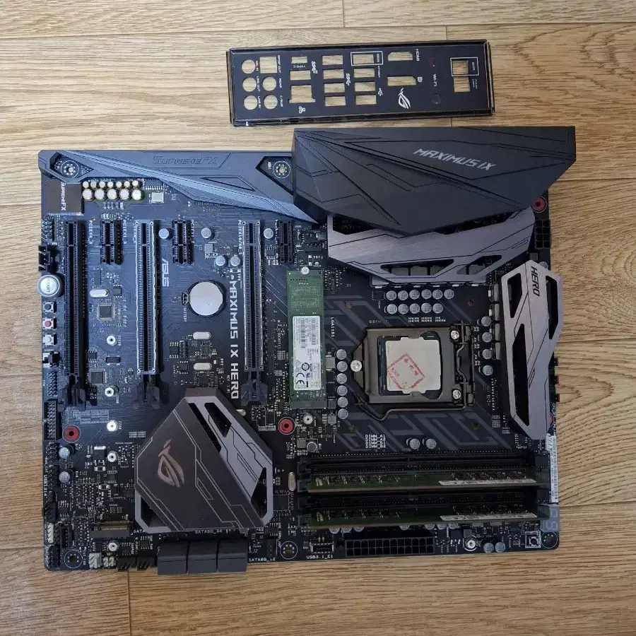 [초저가 처분] i7 7700 + asus막시무스 히어로 z270 보드셋