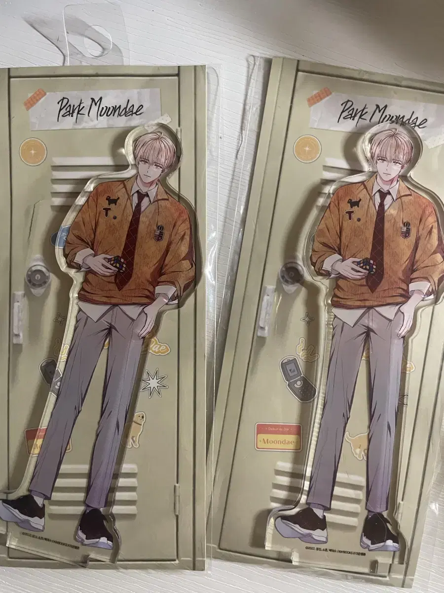 Demotjuk Parkmundae pop up acrylic Stand