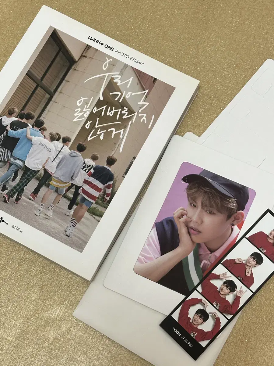 Wanna One Photo Essay photobook WTS