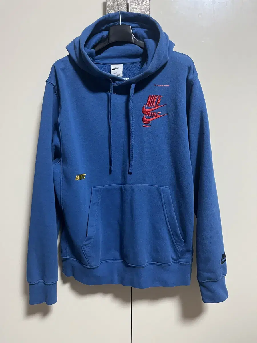 Nike hoodie [95].