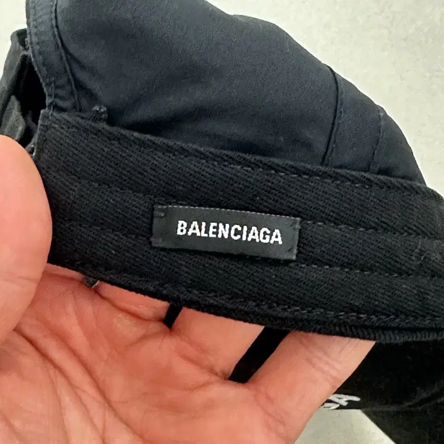 BALENCIAGA 발렌시아가 로고 캡 블랙