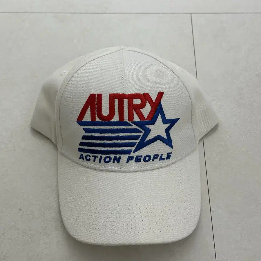 오트리 AUTRY Action People 볼캡 화이트