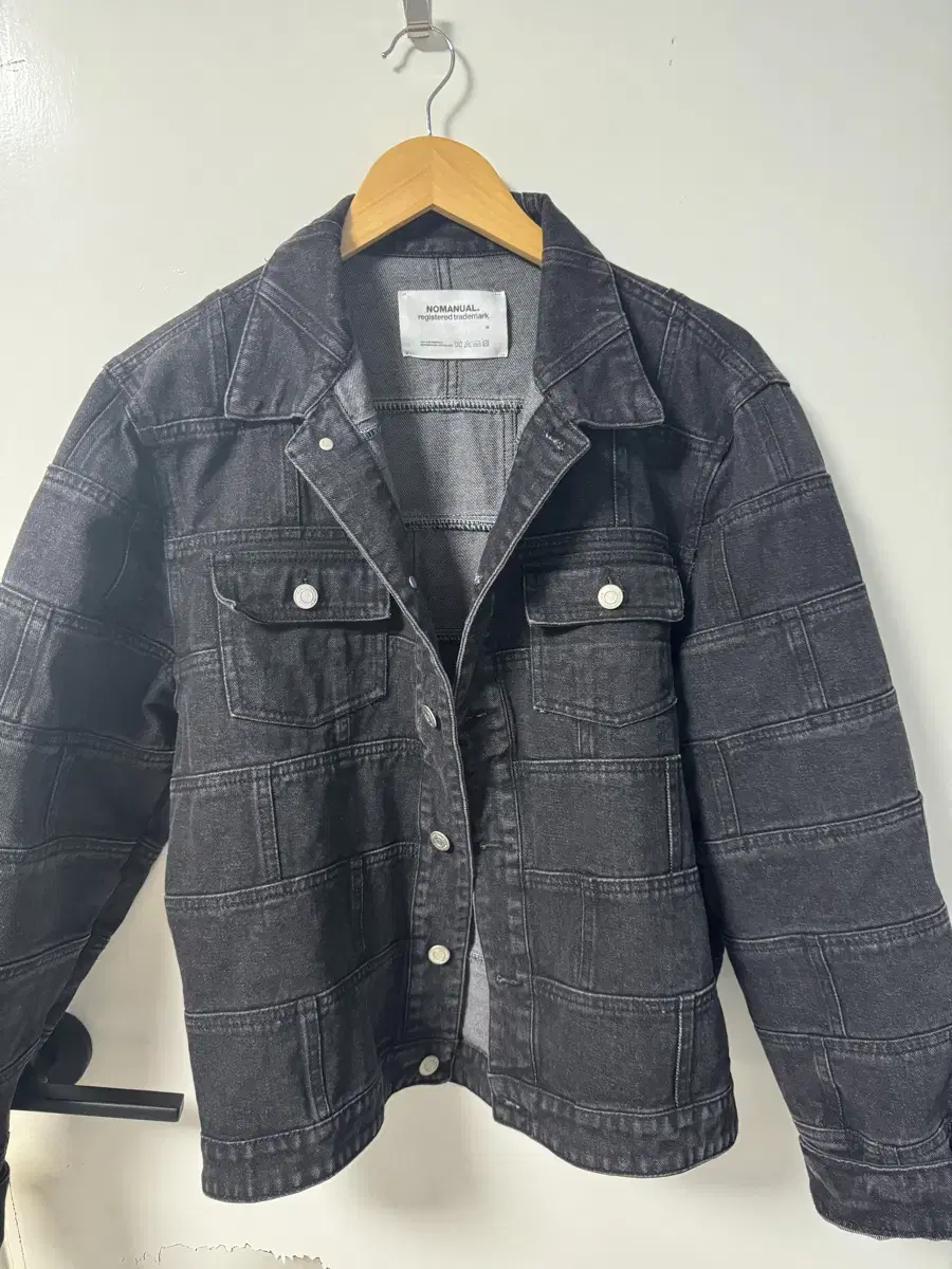 No-Manual Denim Jacket