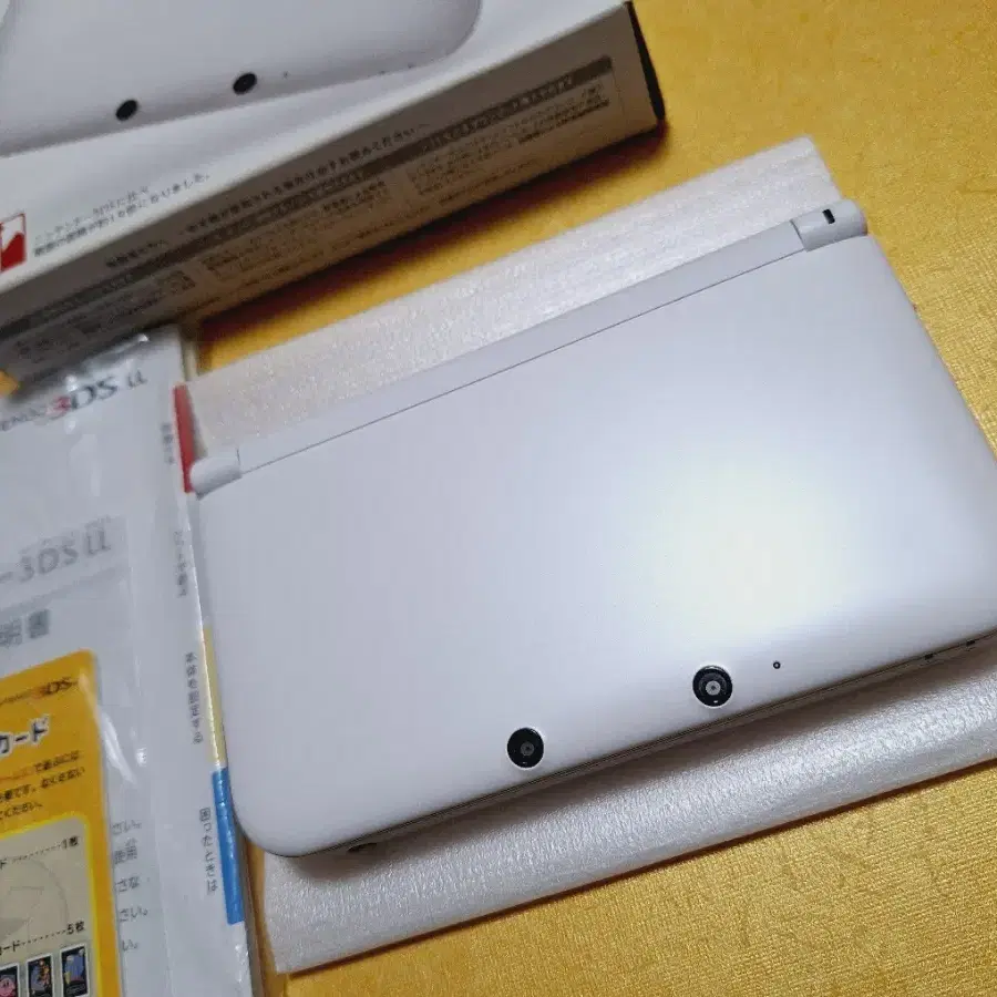 신품급 닌텐도 3dsll 3dsxl 화이트 박스셋 일본판 특A급 기스X