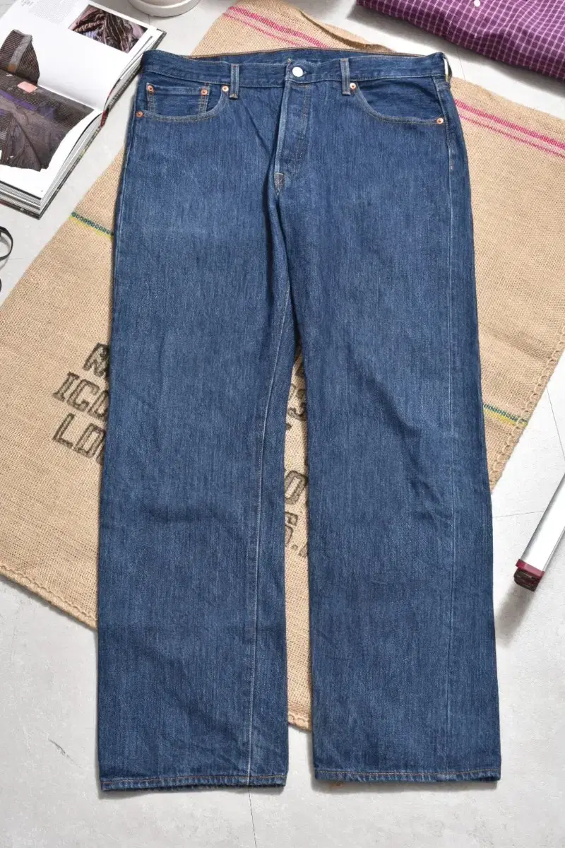 00S Levi's 501 Dated Raw Edge Jeans Denim Pants N592