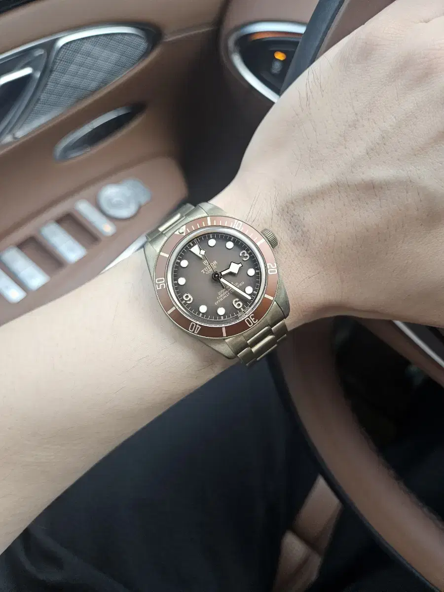 튜더 39mm tudor 블랙베이 58 브론즈 79012 판매