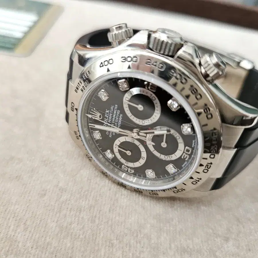 로렉스 데이토나 18k 화이트골드 8p 다이아 ROLEX DAYTONA