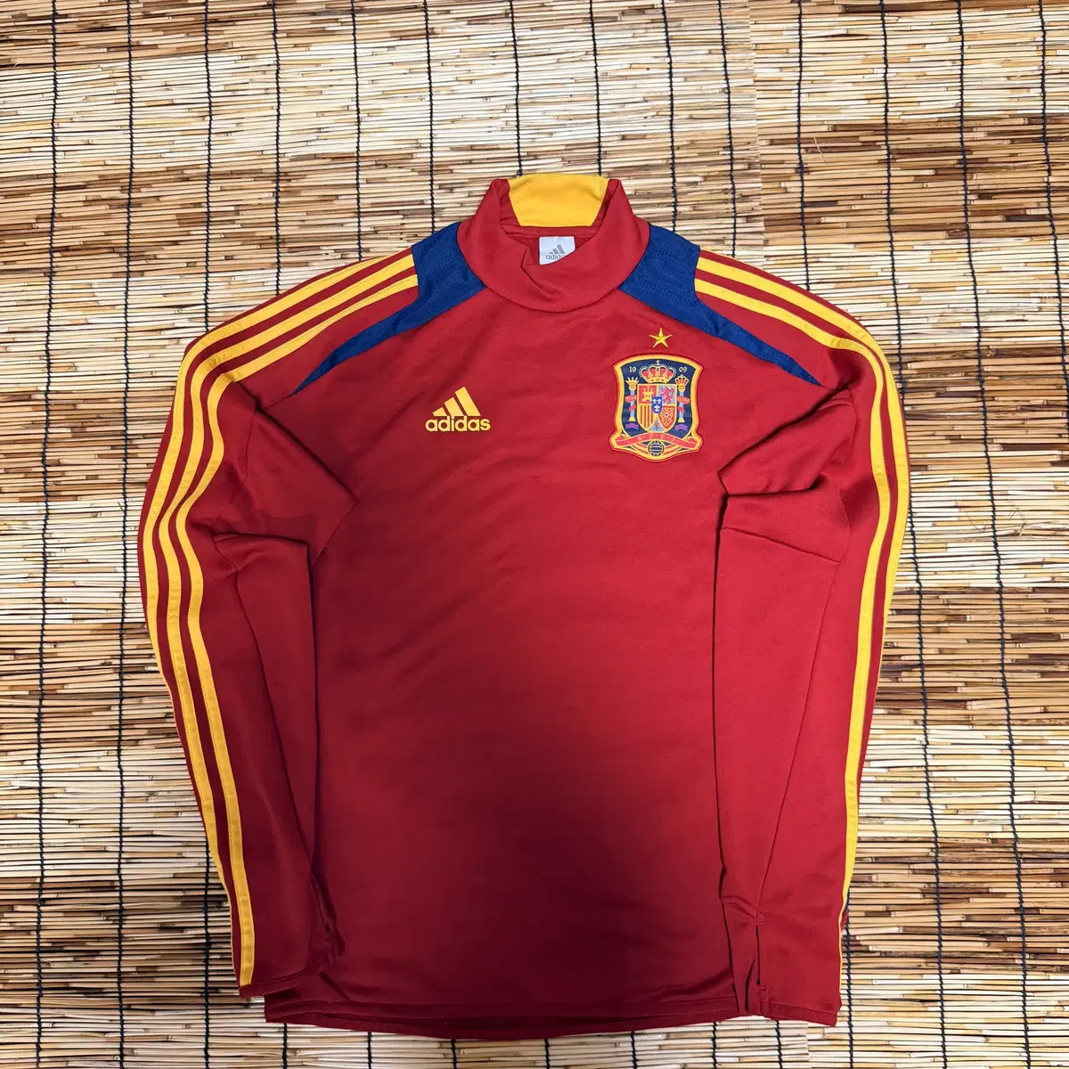 Adidas Red Spain National Team Long Sleeve Shirt L