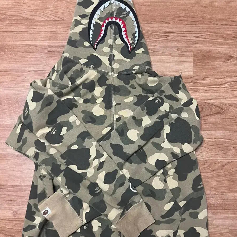 베이프 bape xxl 후드집업 판매합니다 (급처)