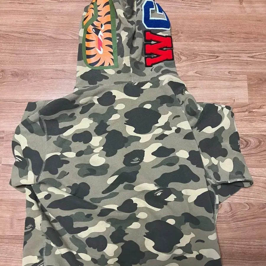 베이프 bape xxl 후드집업 판매합니다 (급처)