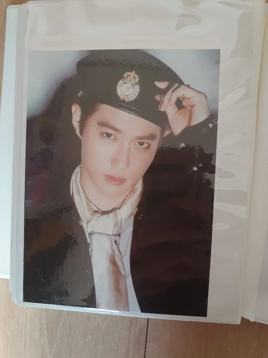 Exo Tempo postcard Suho