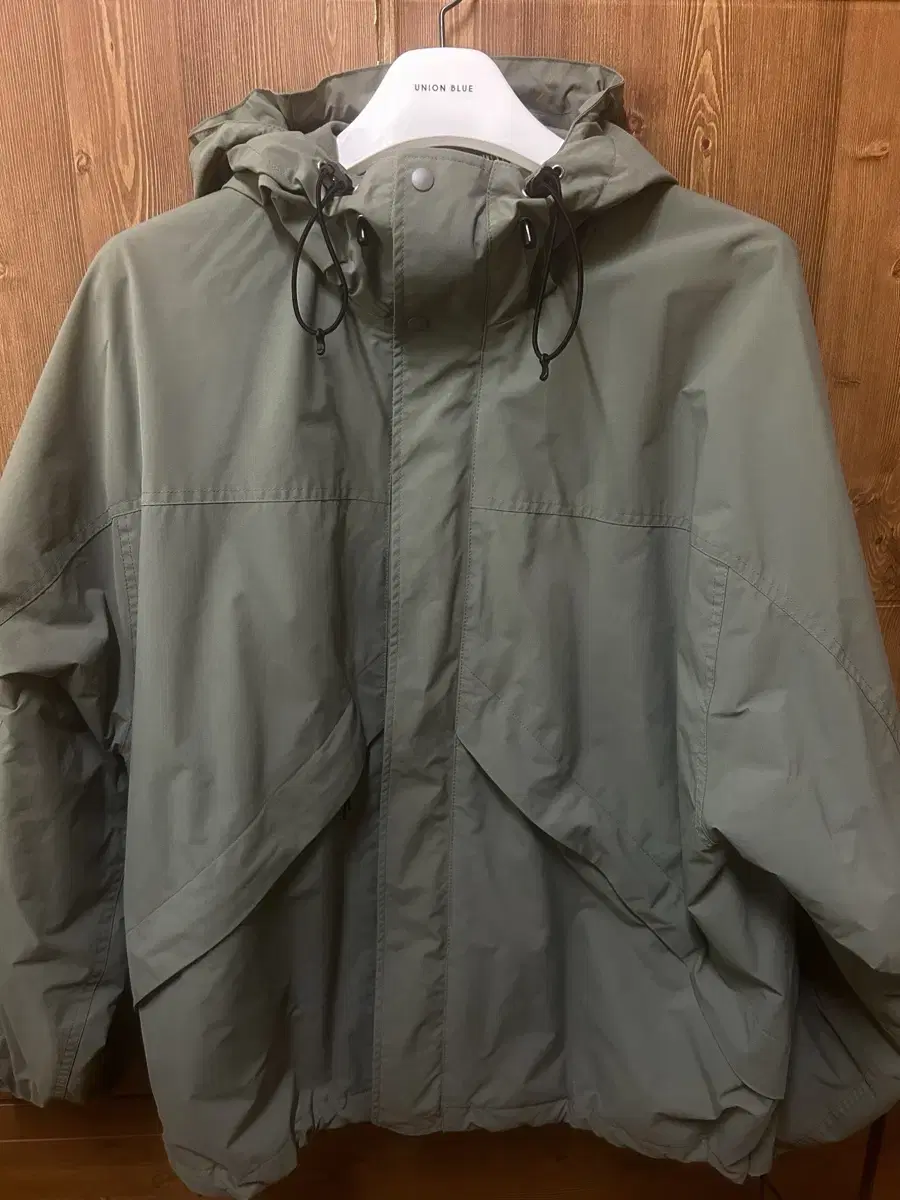 UniformBridge Mountain JacketSize XL