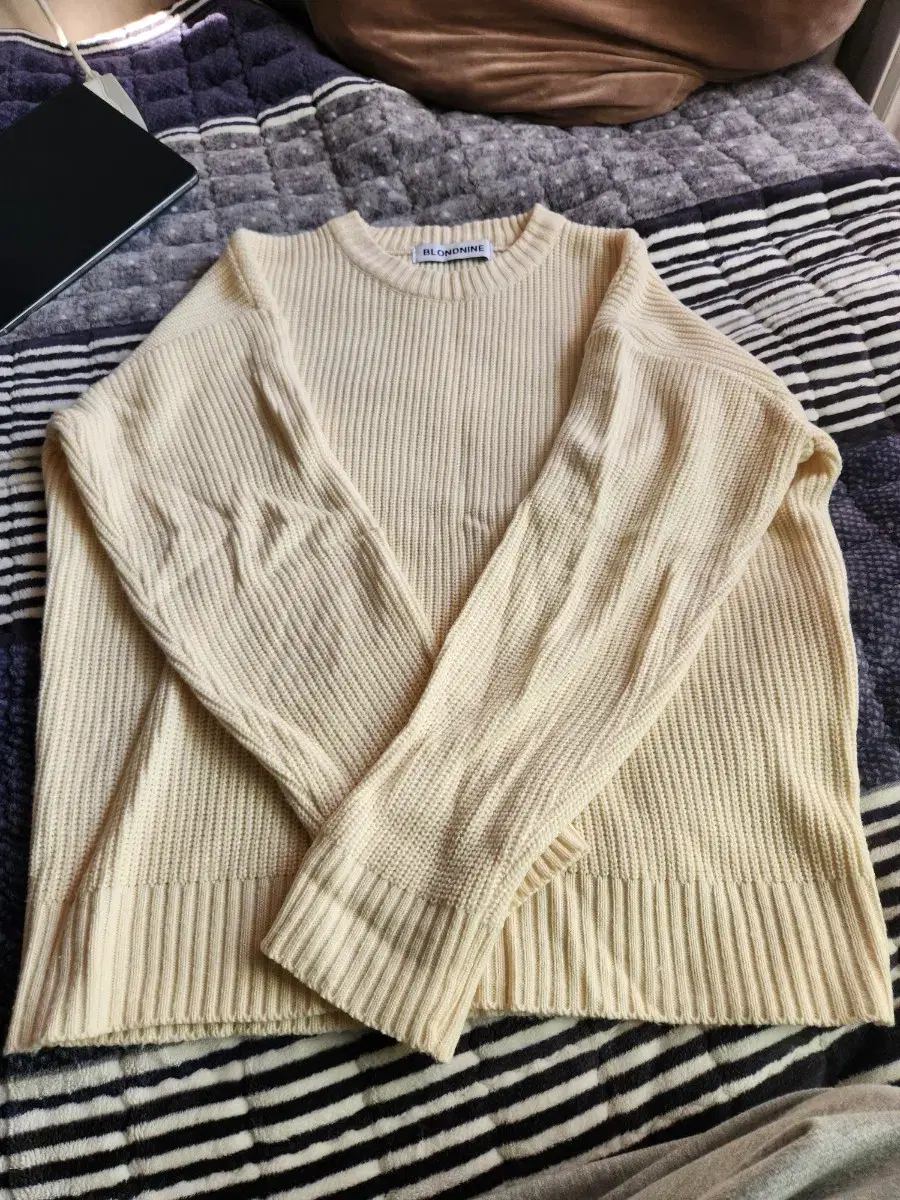 Blond Nine Crew Neck Ribbed Knit Sweater_Ivory L_Large