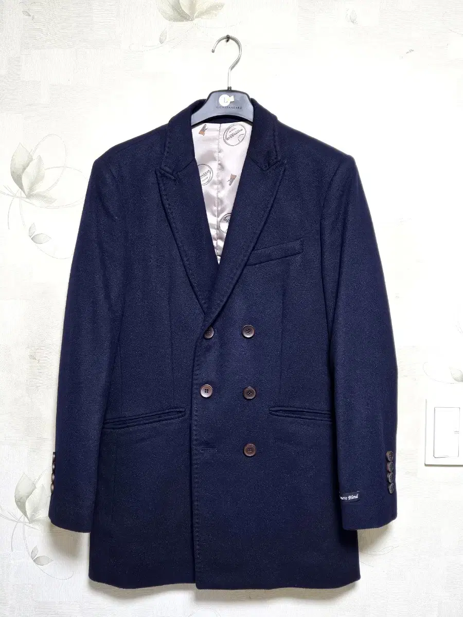 Mindbridge Navy Coat Size 95