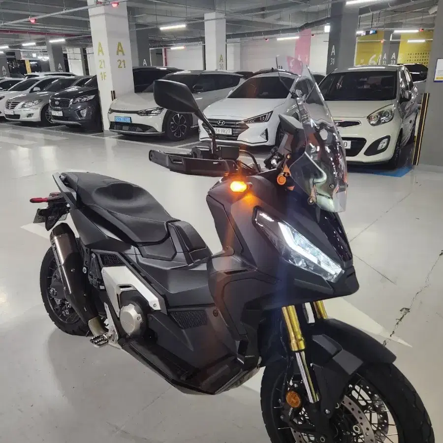 혼다 엑드방 HONDA  X-ADV 750 판매합니다.