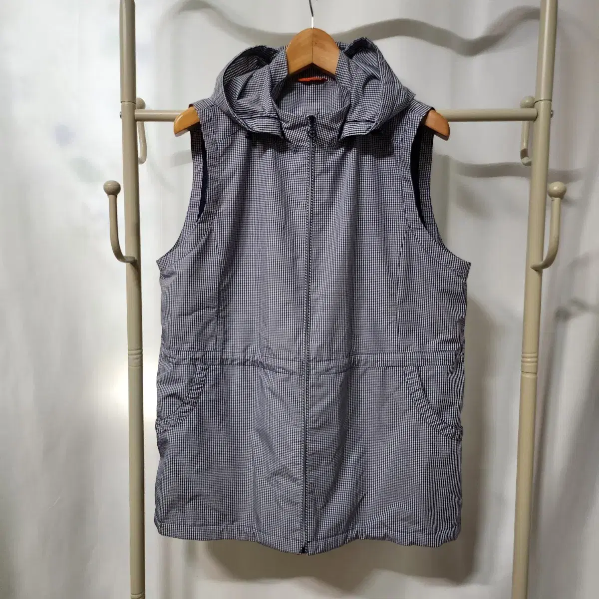 C784 [110] All-for-u public vest