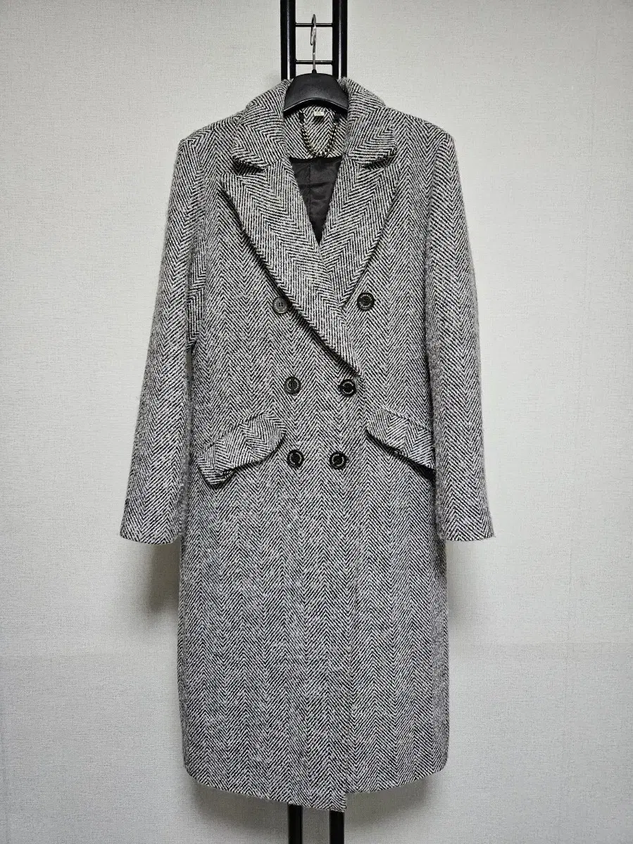 55 Burberry St. Herringbone Pattern Long Coat