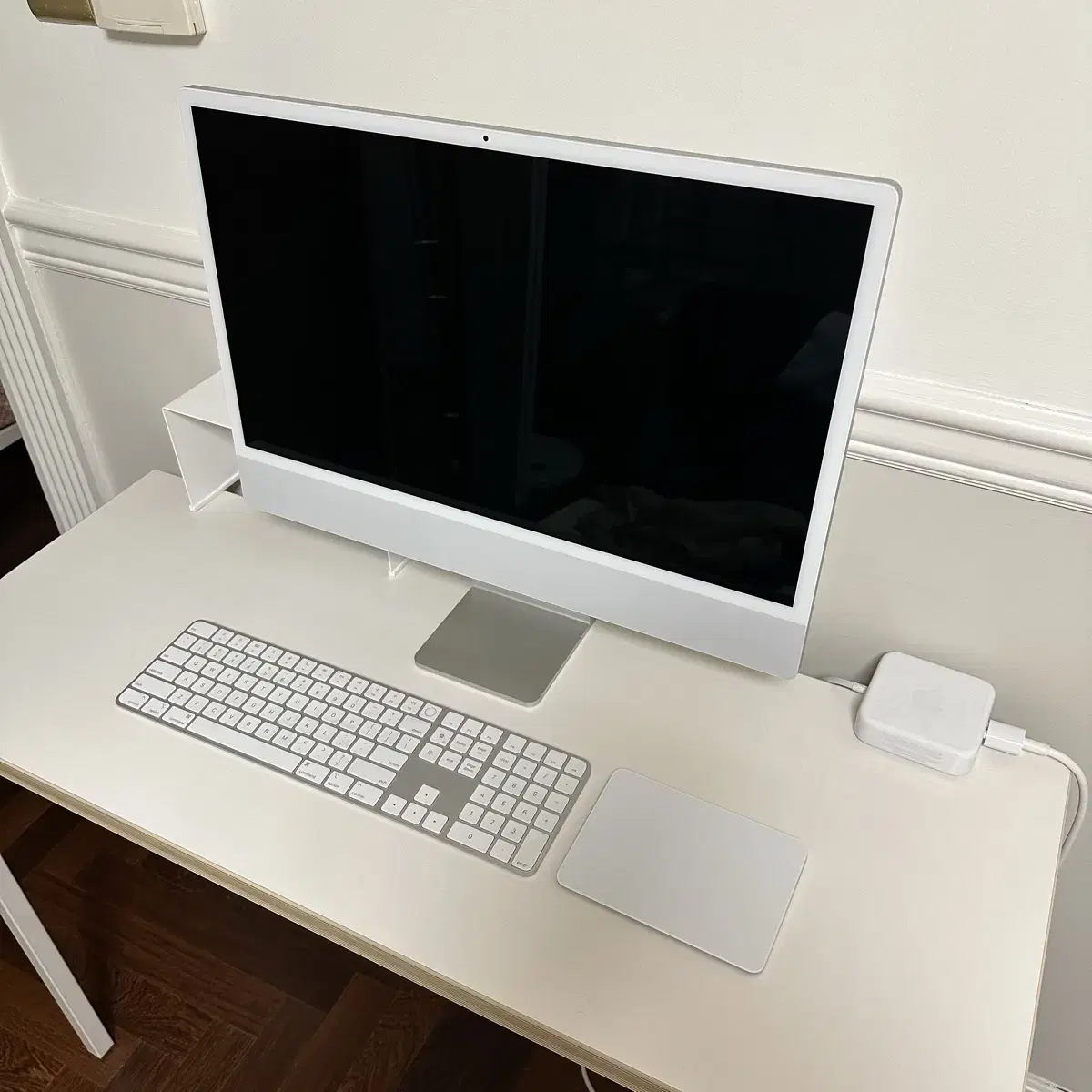 24형 실버 iMac 4.5K Retina 디스플레이