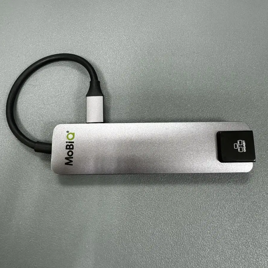 USB C 멀티허브 1.5만 판매합니다.